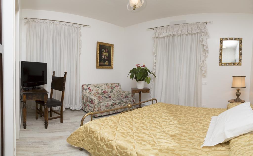 ホテルCasa Dolly Vatican ローマ 部屋 写真